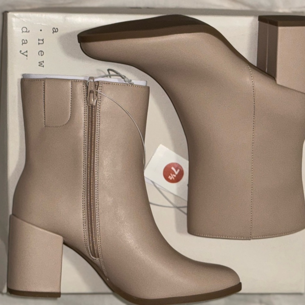 Booties - Picture 3 of 4